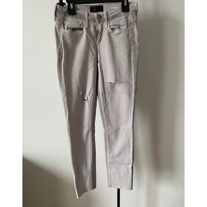 VINCE women’s skinny light grey jeans